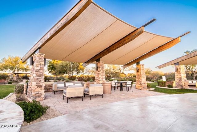 3818 E CREST Lane, Phoenix, AZ 85050