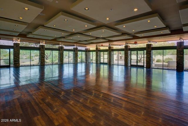 3818 E CREST Lane, Phoenix, AZ 85050