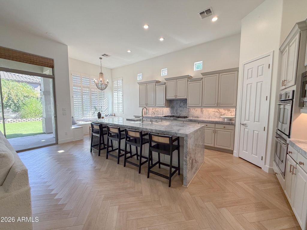 3818 E CREST Lane, Phoenix, AZ 85050 — photo 5