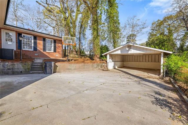 212 Christopher Drive, Gainesville, GA 30501