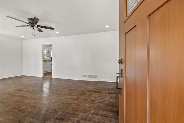 212 Christopher Drive, Gainesville, GA 30501