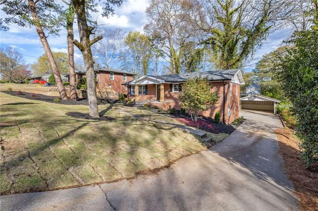 212 Christopher Drive, Gainesville, GA 30501