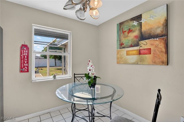 1718 SE 29th LN, Cape Coral, FL 33904