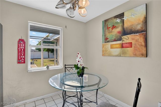 1718 SE 29th LN, Cape Coral, FL 33904