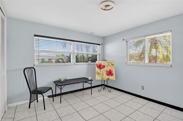 1718 SE 29th LN, Cape Coral, FL 33904