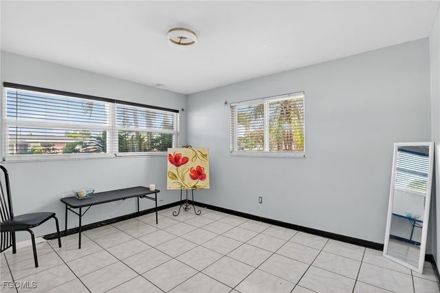 1718 SE 29th LN, Cape Coral, FL 33904