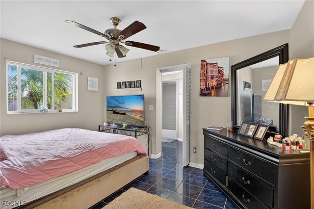 1718 SE 29th LN, Cape Coral, FL 33904