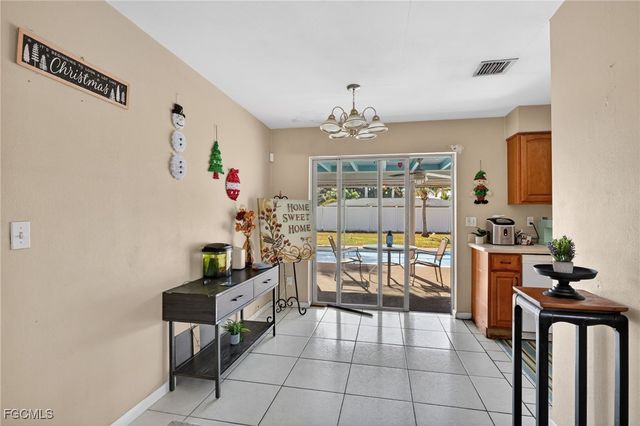 1718 SE 29th LN, Cape Coral, FL 33904