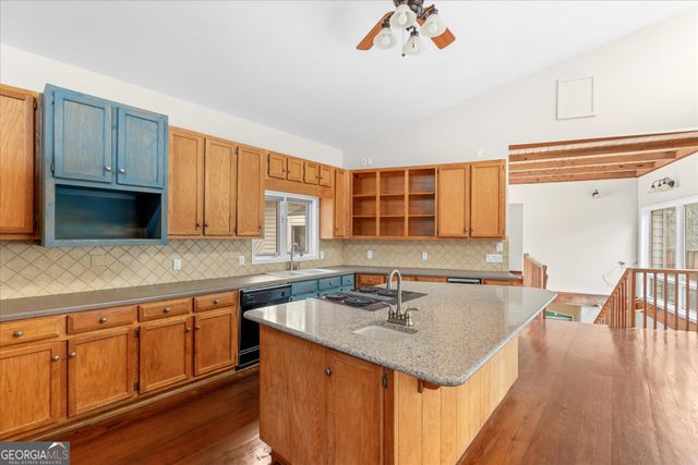 1290 Davis Road, Carrollton, GA 30117