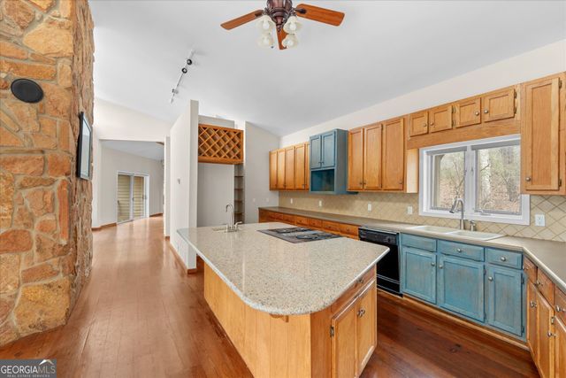 1290 Davis Road, Carrollton, GA 30117