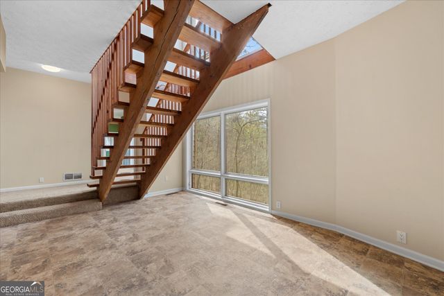 1290 Davis Road, Carrollton, GA 30117