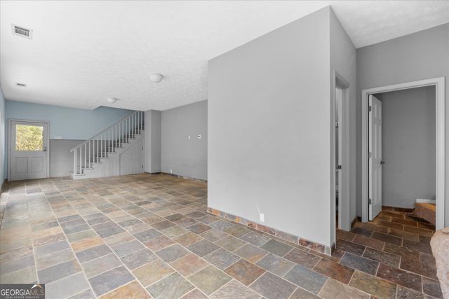 1290 Davis Road, Carrollton, GA 30117