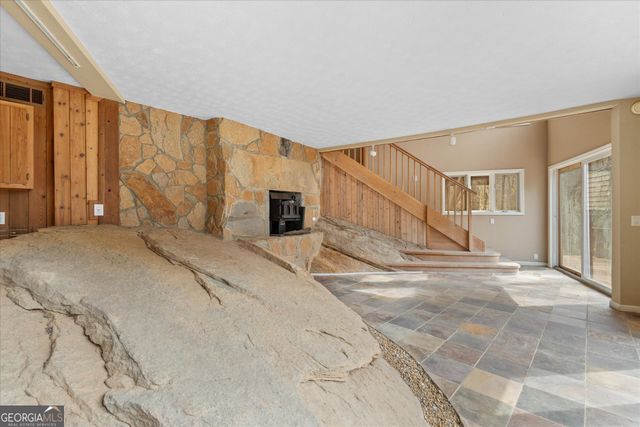 1290 Davis Road, Carrollton, GA 30117