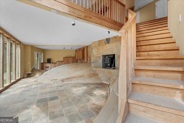 1290 Davis Road, Carrollton, GA 30117