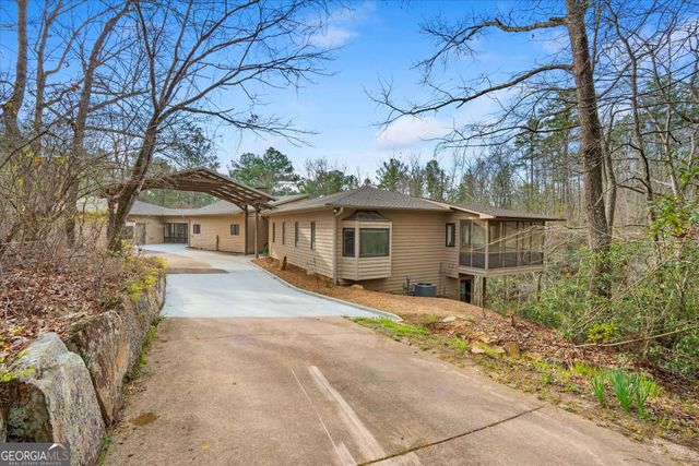 1290 Davis Road, Carrollton, GA 30117