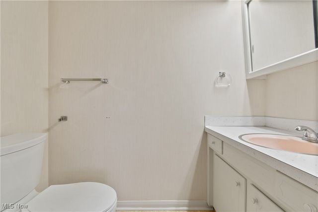 1251 Salway Avenue SW, North Canton, OH 44720