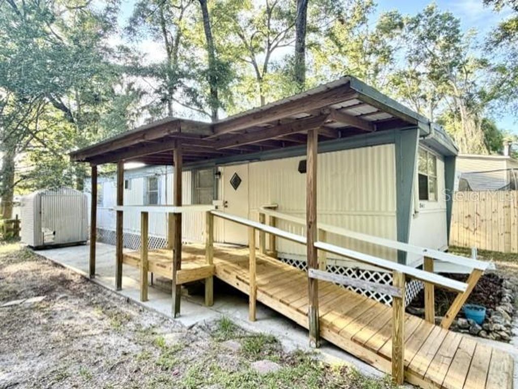 18400 NW 233RD TERRACE, High Springs, FL 32643