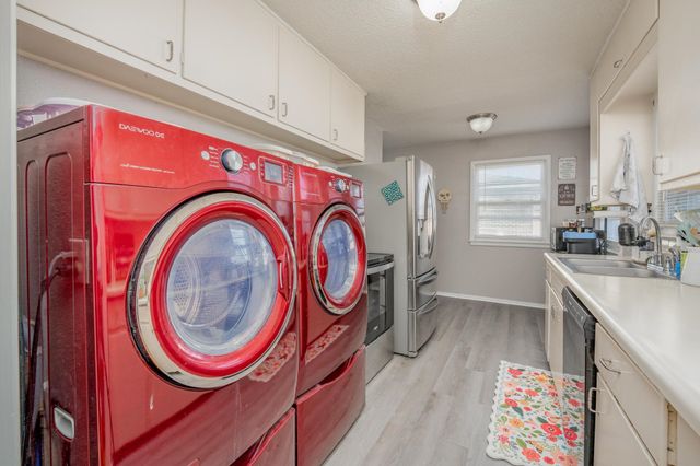 168 Stearns Ave, Haysville, KS 67060