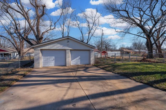 168 Stearns Ave, Haysville, KS 67060