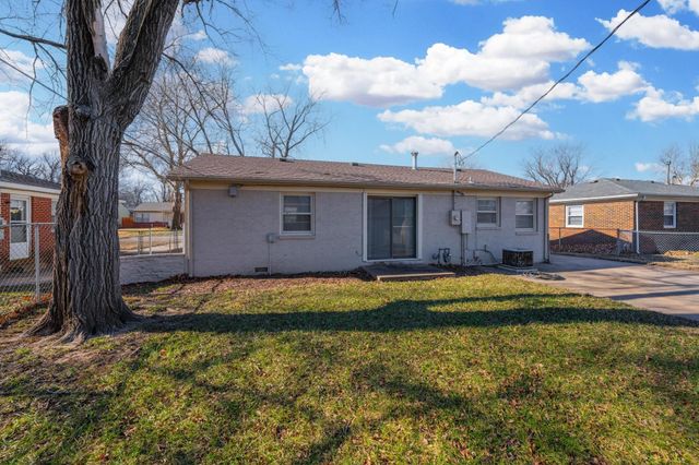 168 Stearns Ave, Haysville, KS 67060