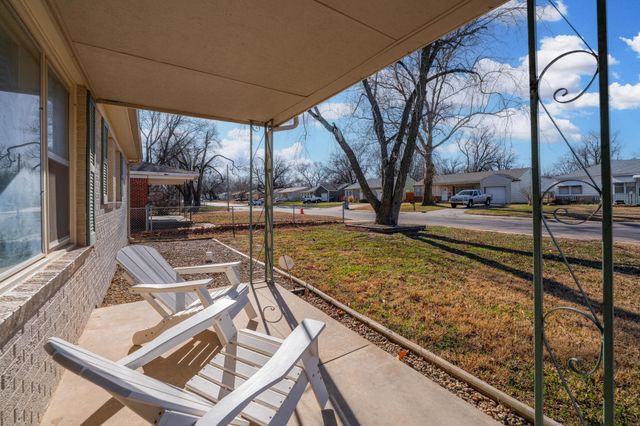 168 Stearns Ave, Haysville, KS 67060