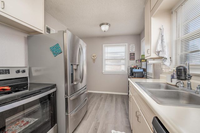 168 Stearns Ave, Haysville, KS 67060