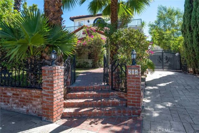 504 N Hill Avenue, Pasadena, CA 91106