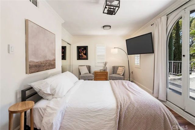 504 N Hill Avenue, Pasadena, CA 91106