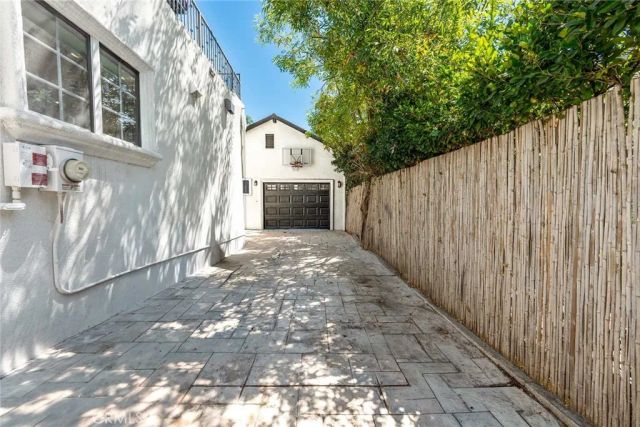 504 N Hill Avenue, Pasadena, CA 91106