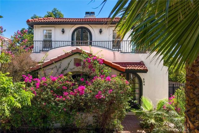504 N Hill Avenue, Pasadena, CA 91106