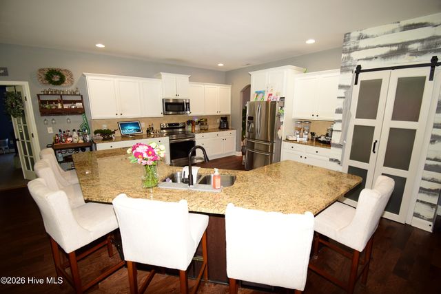 612 Dezi Lane, Hubert, NC 28539