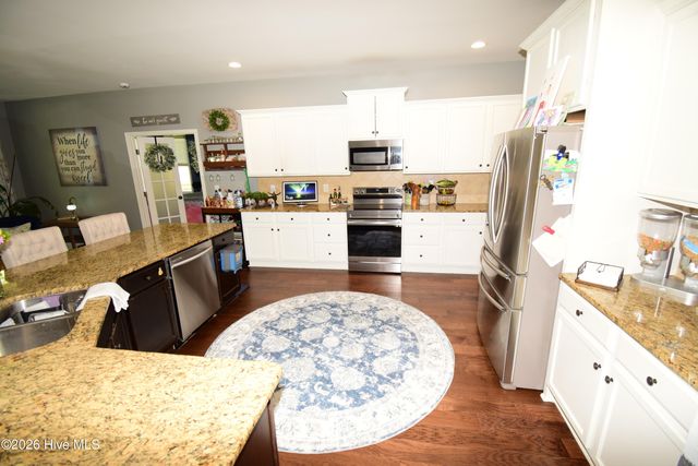 612 Dezi Lane, Hubert, NC 28539