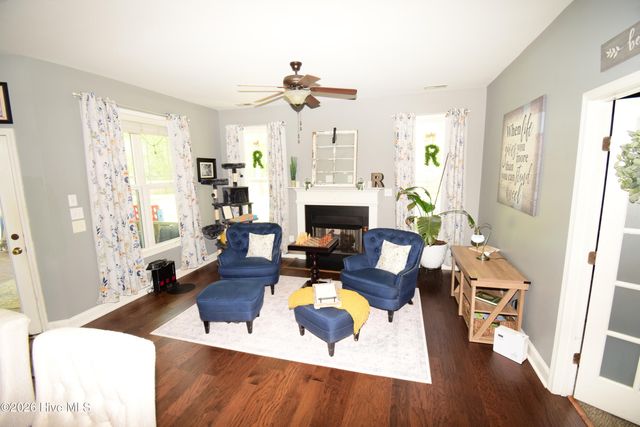 612 Dezi Lane, Hubert, NC 28539