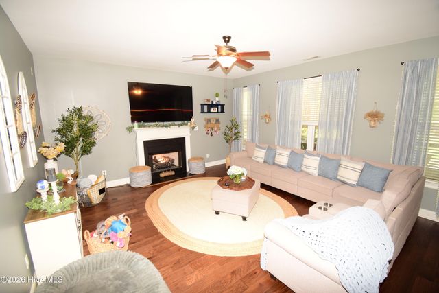 612 Dezi Lane, Hubert, NC 28539