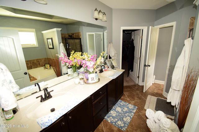 612 Dezi Lane, Hubert, NC 28539