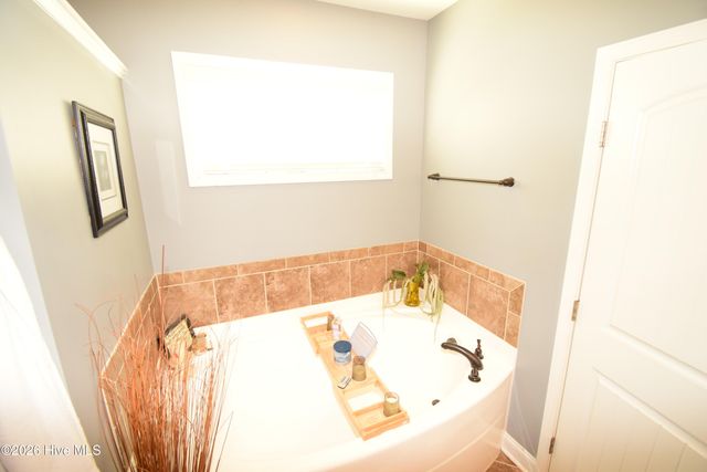 612 Dezi Lane, Hubert, NC 28539