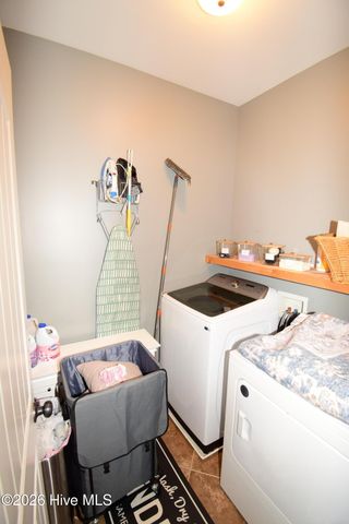 612 Dezi Lane, Hubert, NC 28539