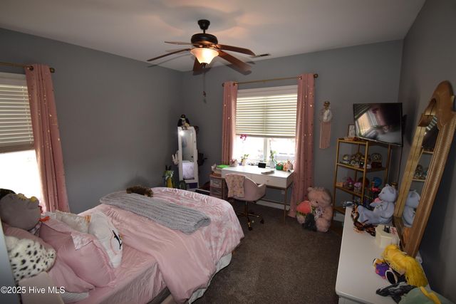 612 Dezi Lane, Hubert, NC 28539