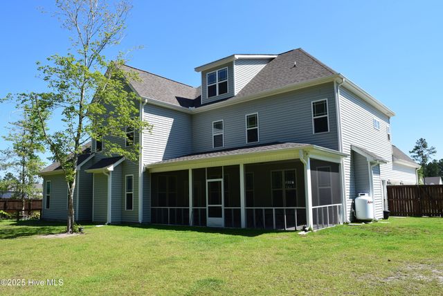 612 Dezi Lane, Hubert, NC 28539