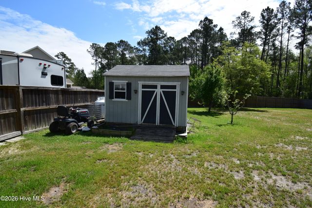 612 Dezi Lane, Hubert, NC 28539