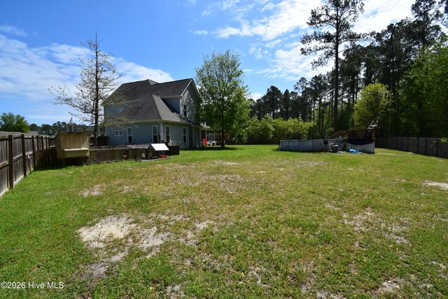 612 Dezi Lane, Hubert, NC 28539