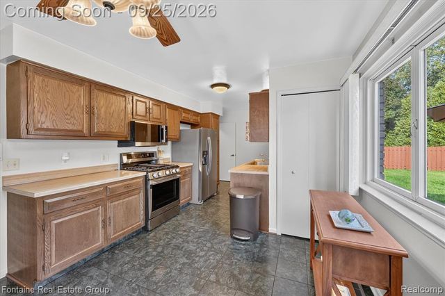 33474 Orangelawn Street, Livonia, MI 48150