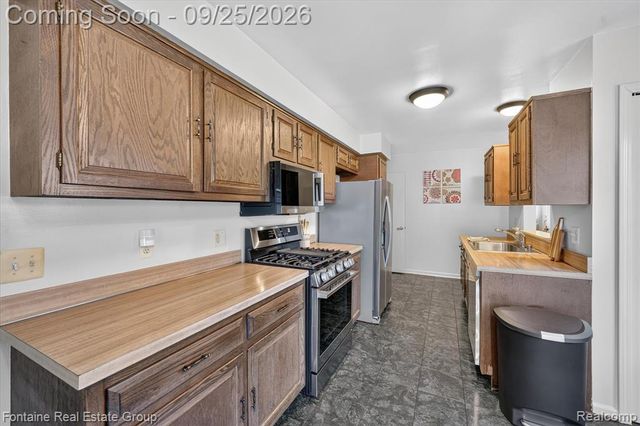 33474 Orangelawn Street, Livonia, MI 48150