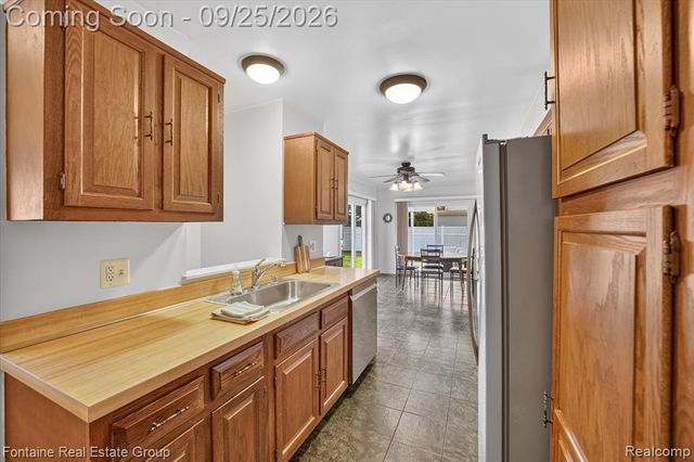 33474 Orangelawn Street, Livonia, MI 48150