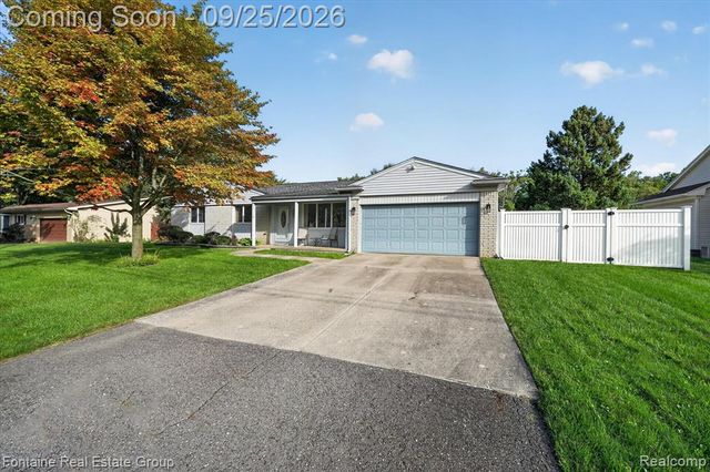 33474 Orangelawn Street, Livonia, MI 48150