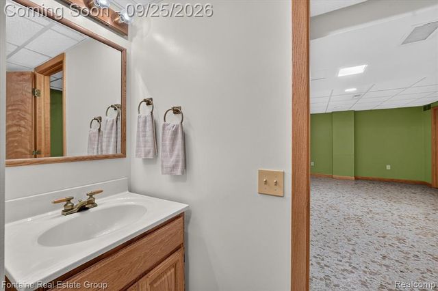 33474 Orangelawn Street, Livonia, MI 48150