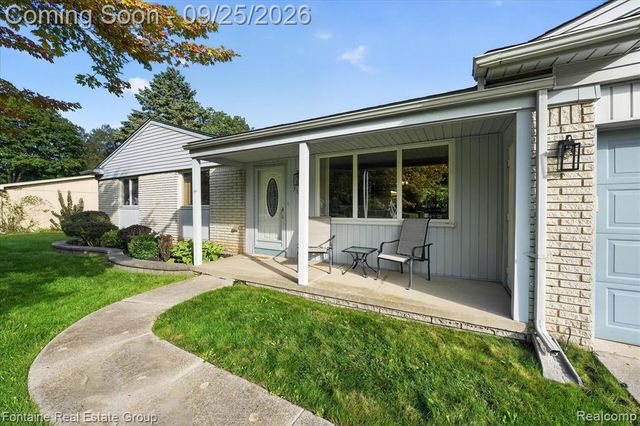33474 Orangelawn Street, Livonia, MI 48150