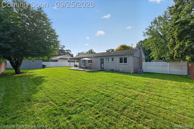 33474 Orangelawn Street, Livonia, MI 48150
