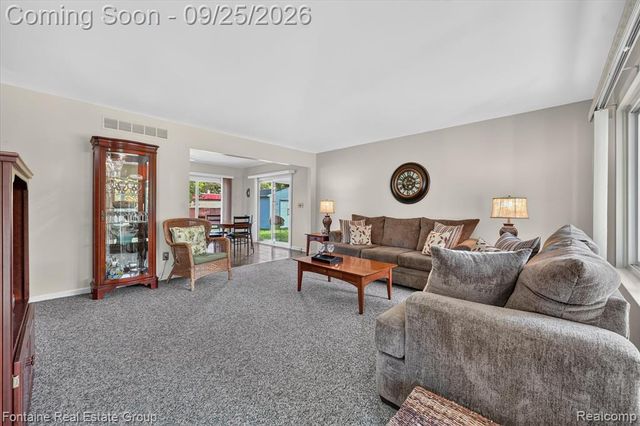 33474 Orangelawn Street, Livonia, MI 48150