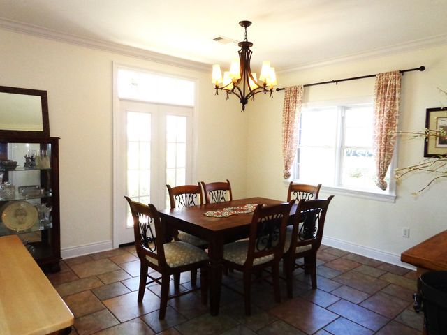 208 Rue De Levert, Raceland, LA 70394